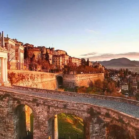 I Colli Di Bergamo Alta Bed & Breakfast *